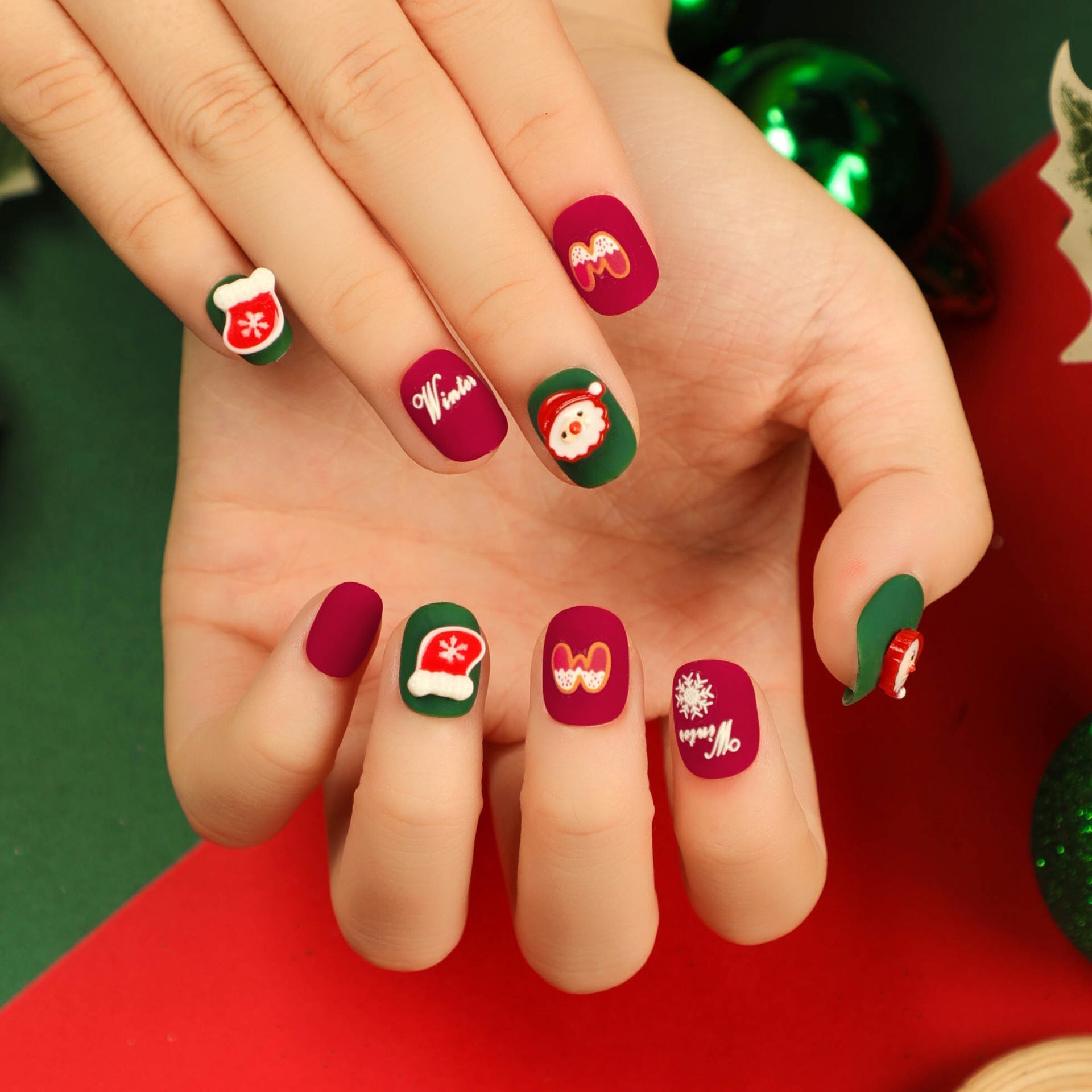 Festive Santa Magic| Short Squoval Manicure | Press On Nails N414 A Winter