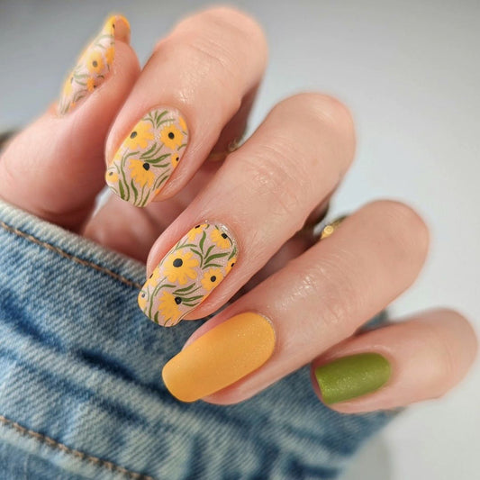 Cheery Sunflower| Medium Coffin Manicure | Press On Nails N745