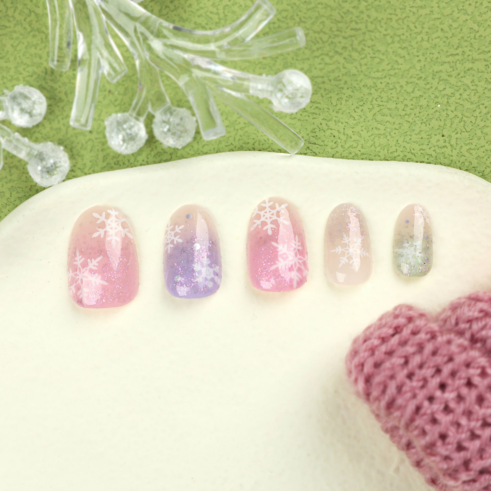 Frosty Wonderland Glam | Short Almond Manicure | Press On Nails N487