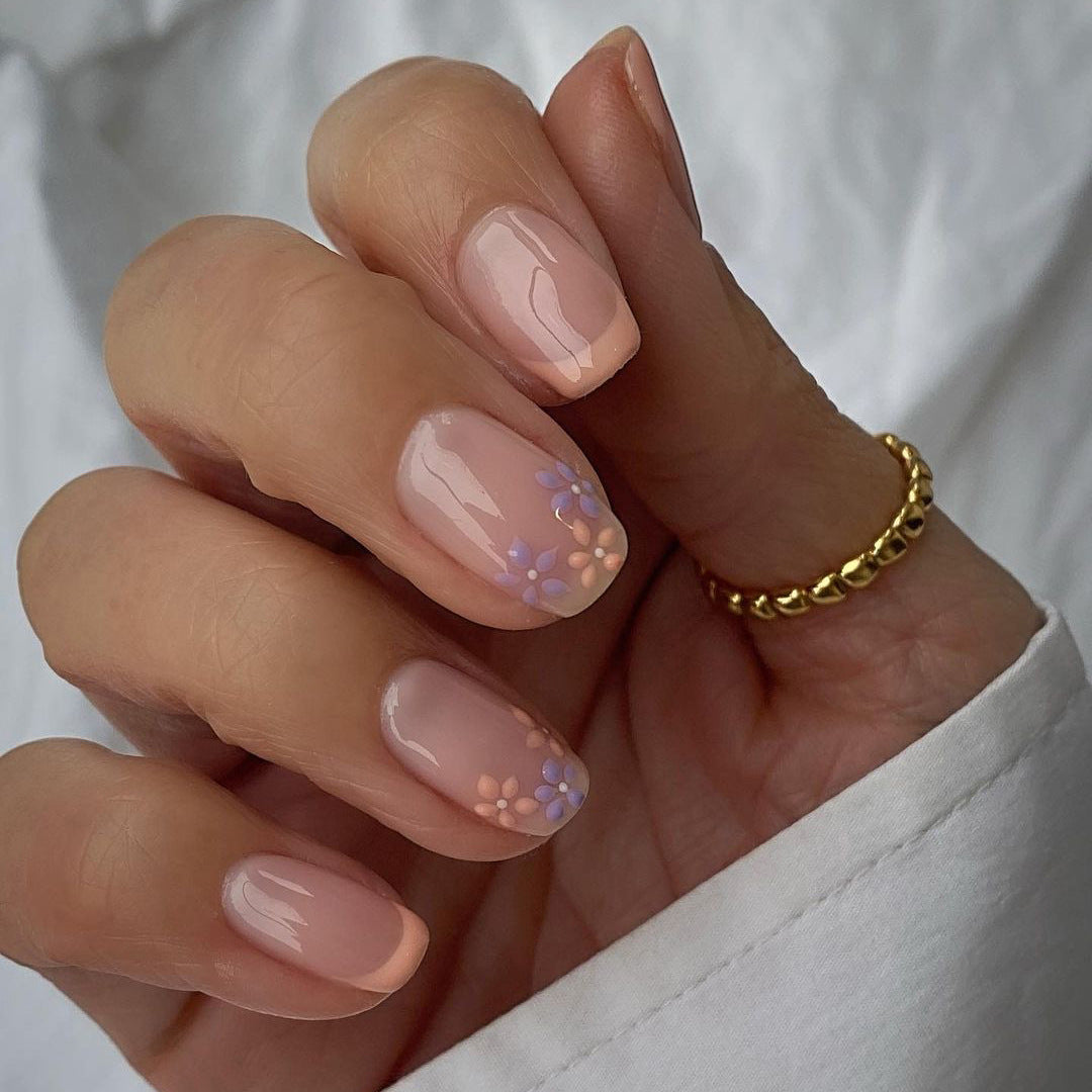 Dainty Floral| Short Squoval Manicure | Press On Nails N405