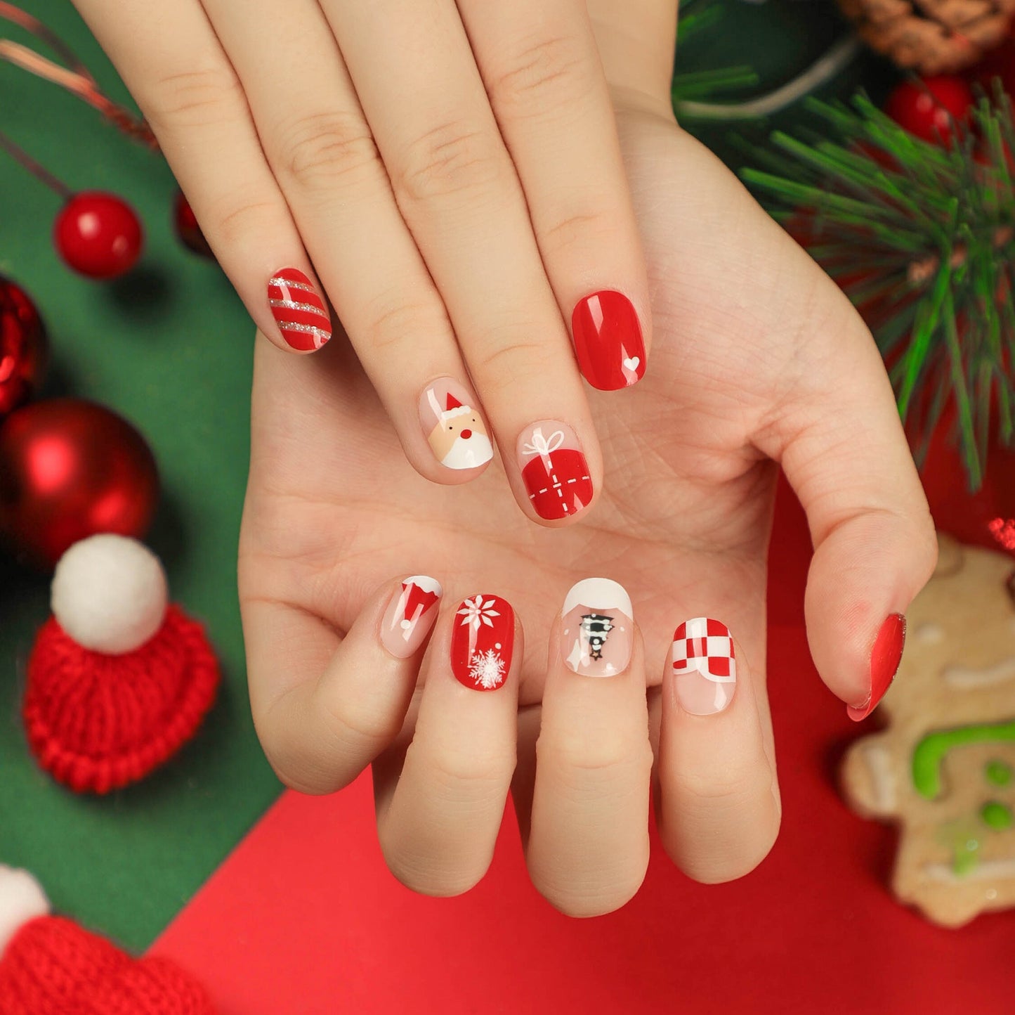 Festive Santa Magic| Short Squoval Manicure | Press On Nails N414