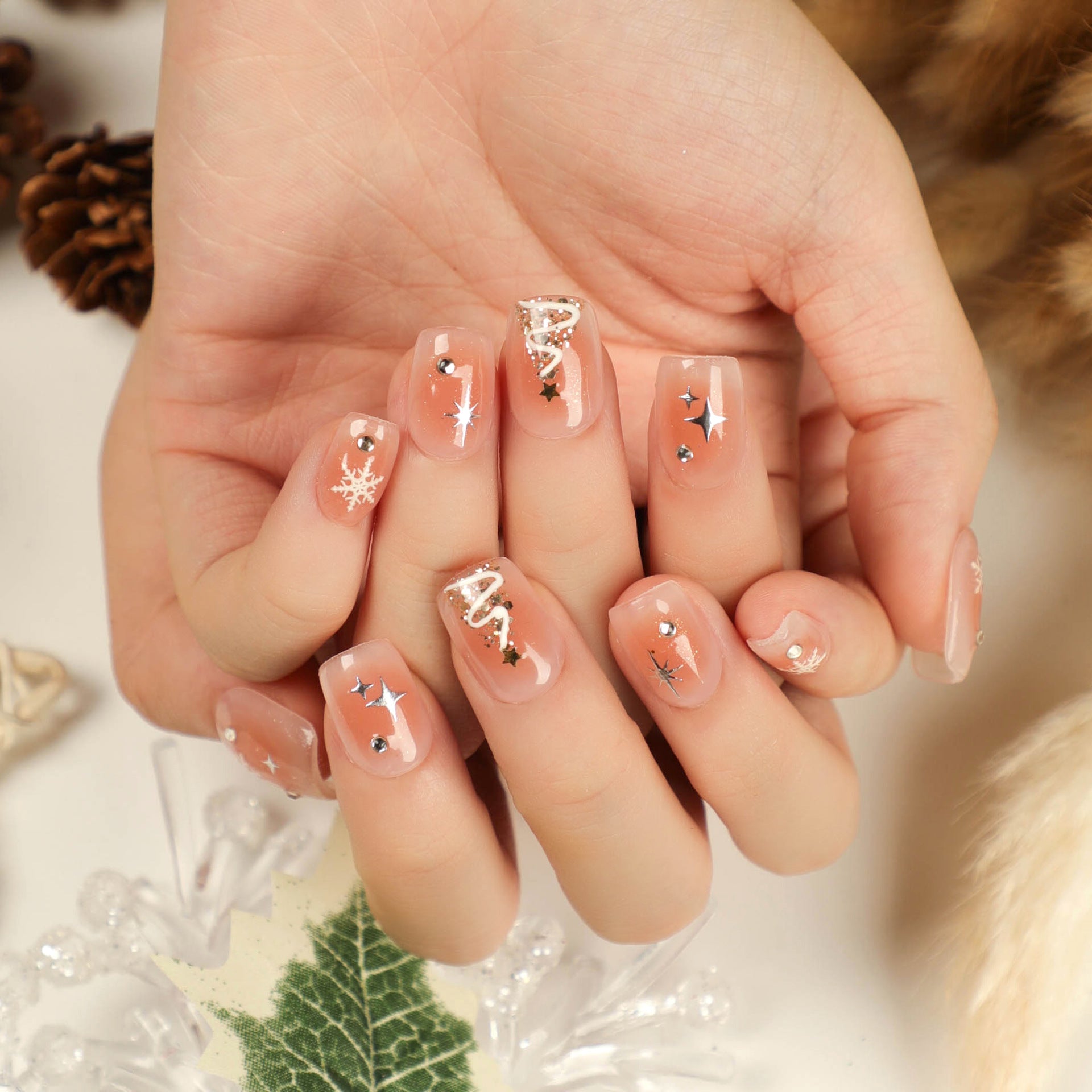 Peachy Christmas| Short Squoval Manicure | Press On Nails N482