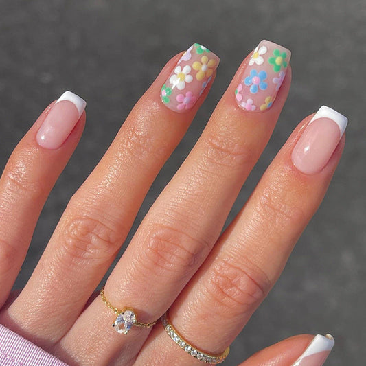 Pastel Flowers| Short Squoval Manicure | Press On Nails N369